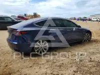 2018 Tesla Model 3 фото
