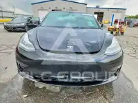 2018 Tesla Model 3 photo