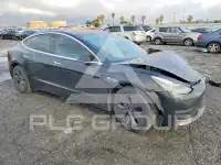 2018 Tesla Model 3 фото