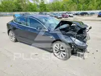 2018 Tesla Model 3 фото