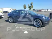 2018 Tesla Model 3 фото