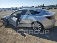 2018 Tesla Model 3 фото