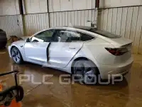 2018 Tesla Model 3 photo