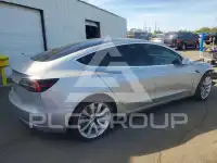2018 Tesla Model 3 фото