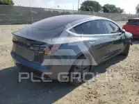 2018 Tesla Model 3 фото