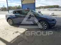 2018 Tesla Model 3 фото