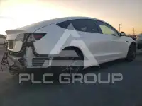 2018 Tesla Model 3 фото