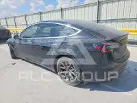2018 Tesla Model 3 фото