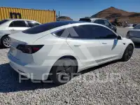 2018 Tesla Model 3 фото