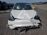2018 Tesla Model 3 фото