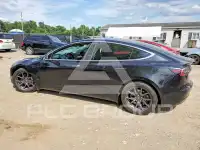 2018 Tesla Model 3 photo