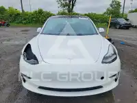 2018 Tesla Model 3 фото