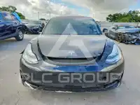 2018 Tesla Model 3 photo