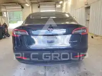 2018 Tesla Model 3 фото