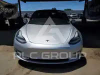2018 Tesla Model 3 фото