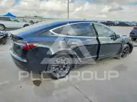 2018 Tesla Model 3 photo
