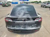 2018 Tesla Model 3 фото