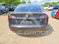2018 Tesla Model 3 photo