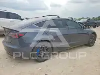2018 Tesla Model 3 photo