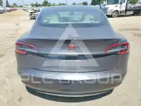 2018 Tesla Model 3 фото
