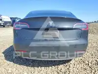 2018 Tesla Model 3 фото