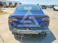 2018 Tesla Model 3 фото