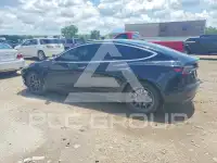 2018 Tesla Model 3 photo