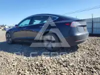 2018 Tesla Model 3 фото