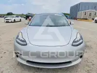 2018 Tesla Model 3 photo