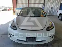 2018 Tesla Model 3 фото