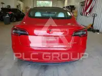 2018 Tesla Model 3 фото