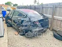 2018 Tesla Model 3 фото