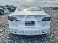 2018 Tesla Model 3 фото
