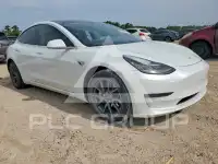 2018 Tesla Model 3 фото