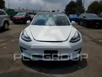 2018 Tesla Model 3 фото