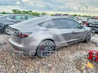 2018 Tesla Model 3 фото