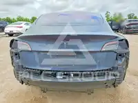 2018 Tesla Model 3 фото