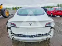 2018 Tesla Model 3 фото