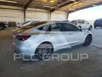 2018 Tesla Model 3 фото