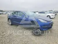 2018 Tesla Model 3 фото