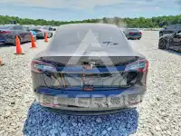 2018 Tesla Model 3 фото