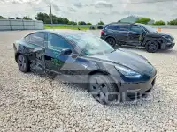 2018 Tesla Model 3 фото