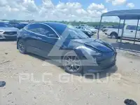2018 Tesla Model 3 photo