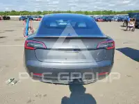2018 Tesla Model 3 photo