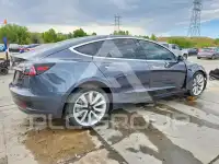 2018 Tesla Model 3 фото