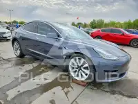 2018 Tesla Model 3 фото