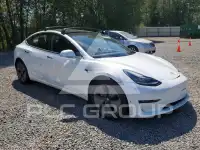 2018 Tesla Model 3 фото