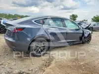 2018 Tesla Model 3 photo