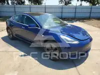 2018 Tesla Model 3 фото