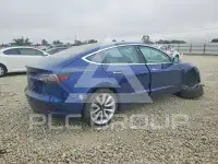 2018 Tesla Model 3 фото